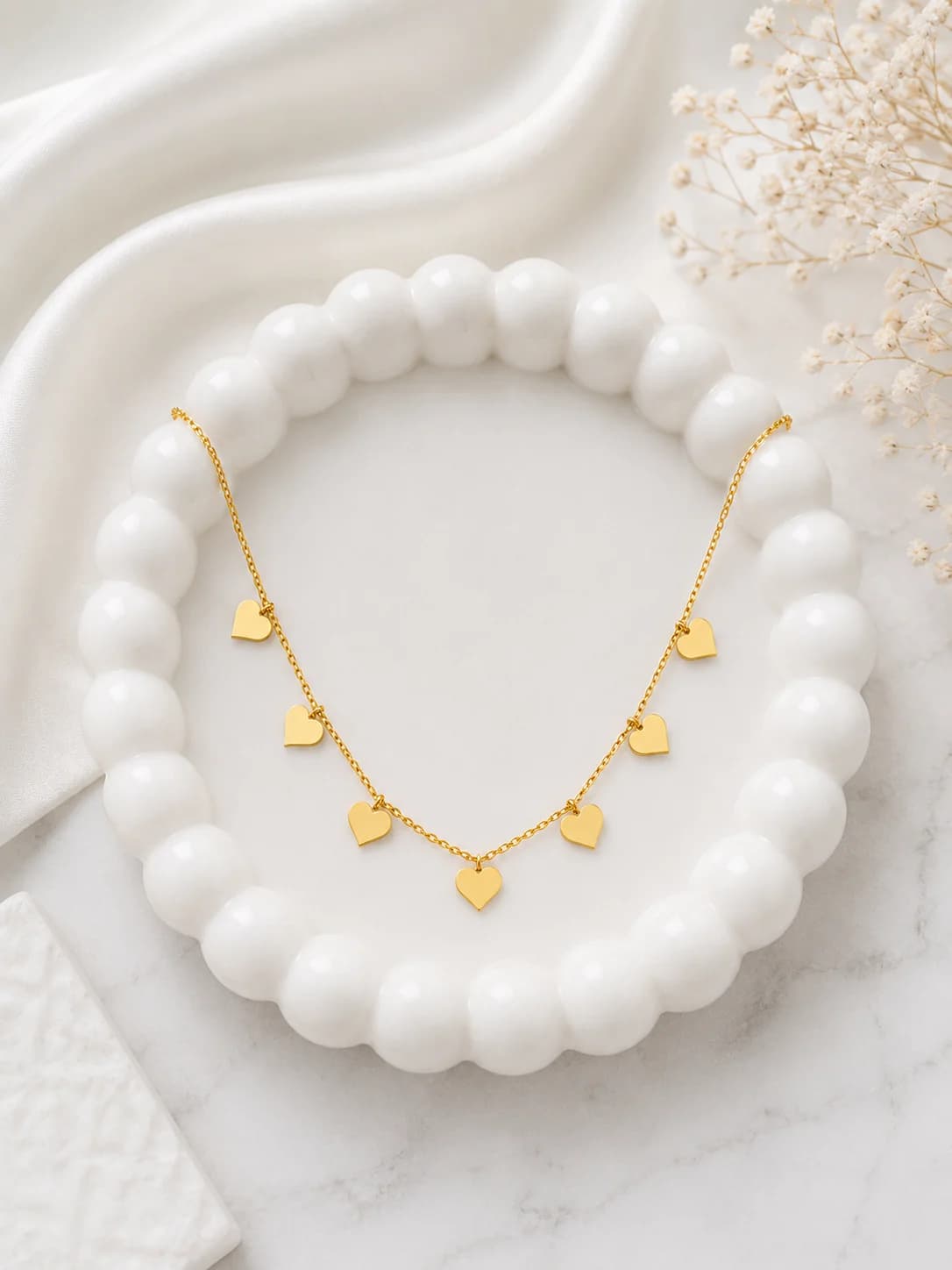 Golden hearts necklace