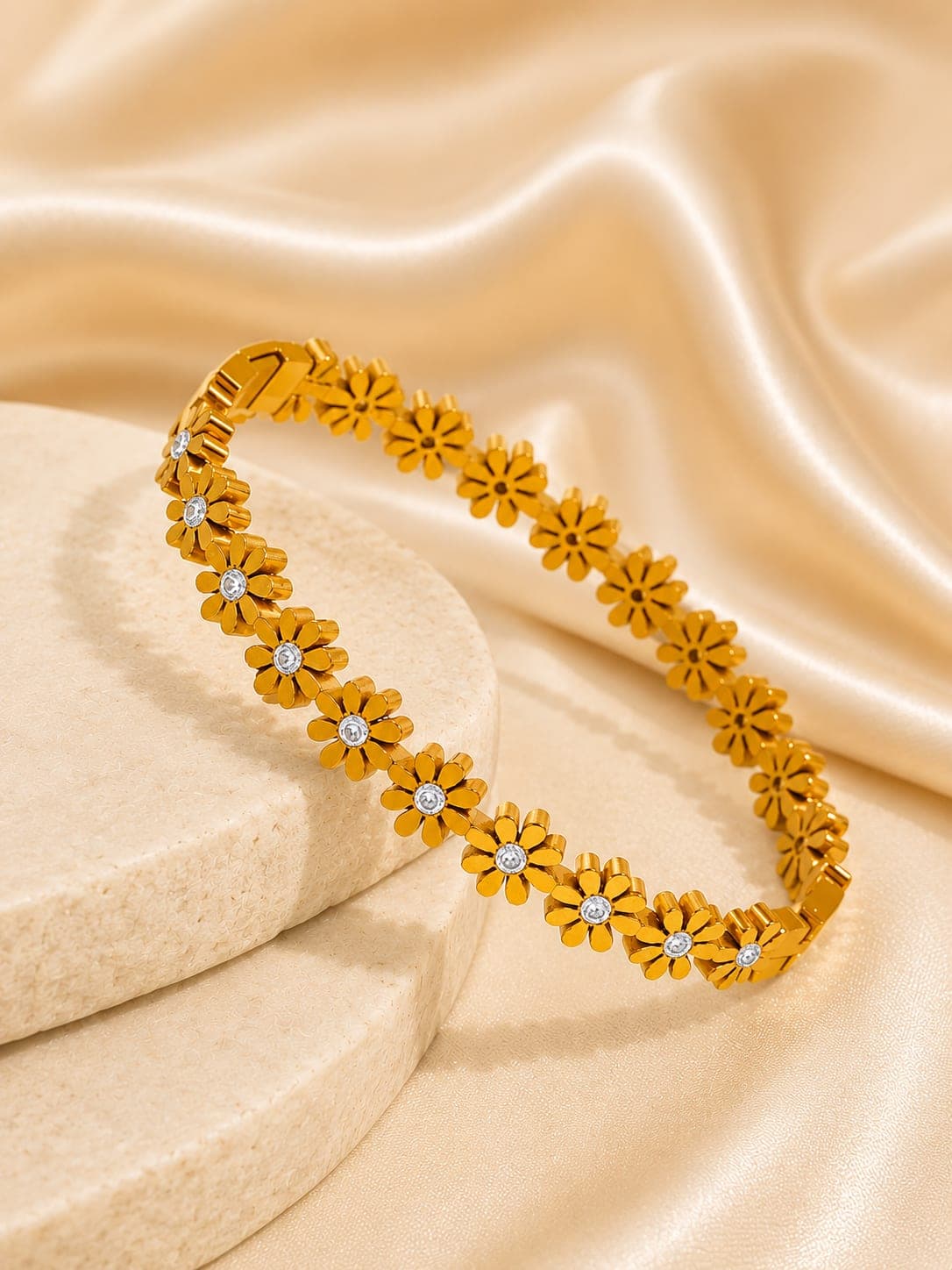 Golden daisy bracelet