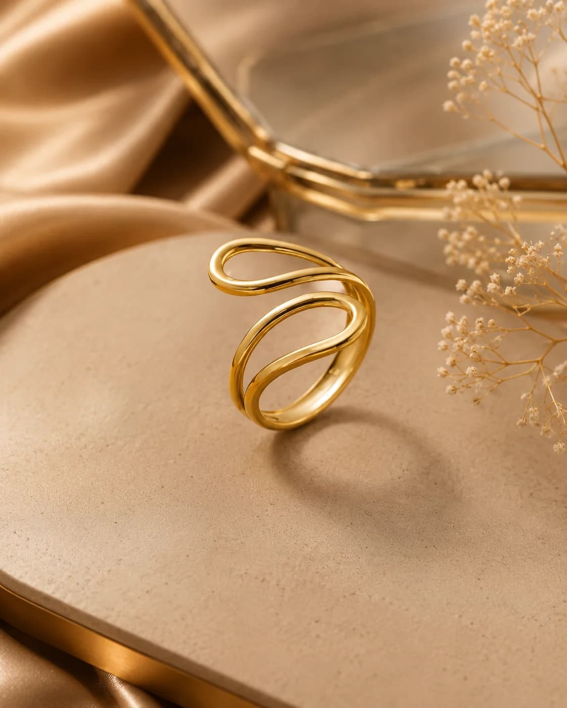 Luna twist ring